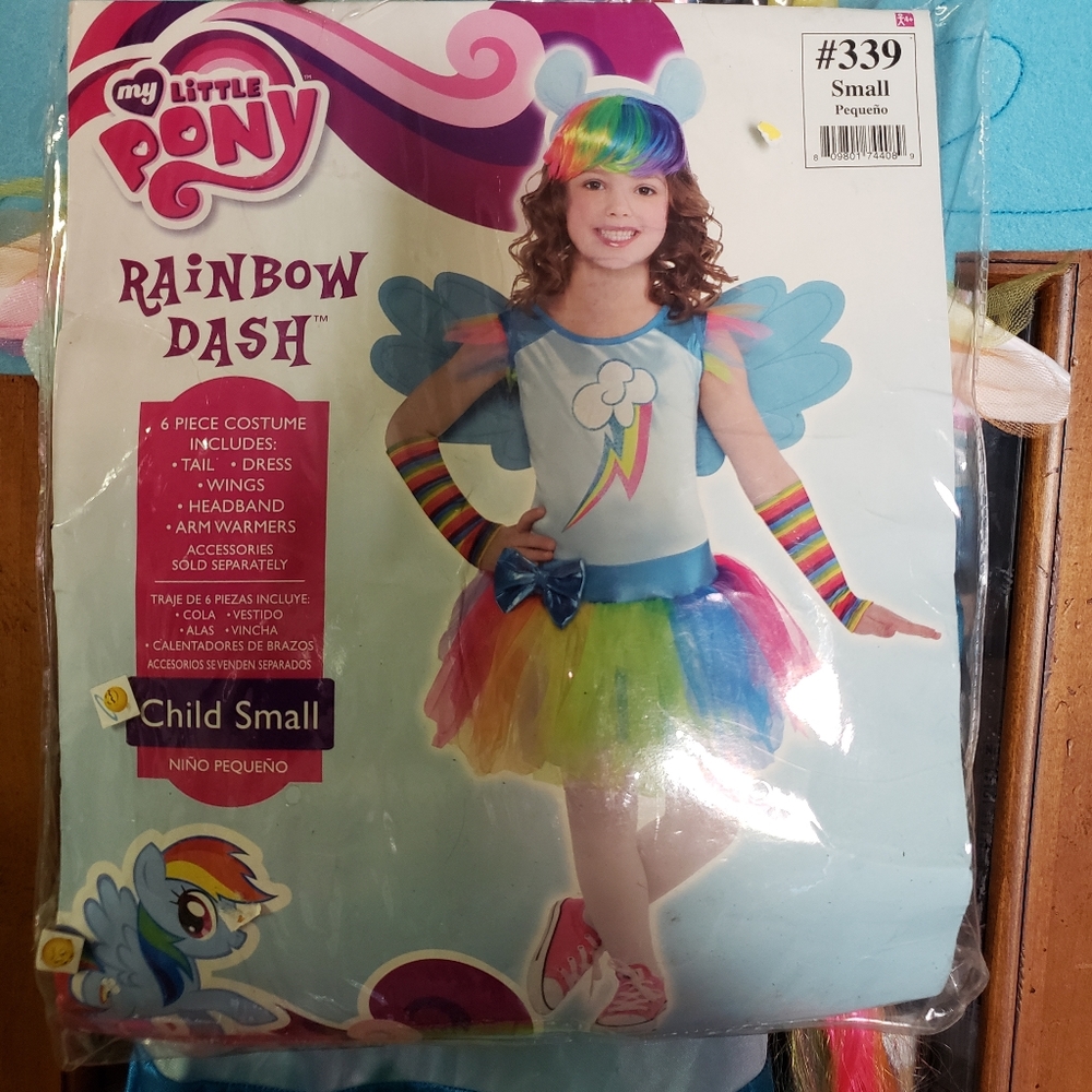 My little ponys Rainbowdash costume